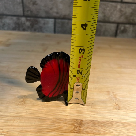 Vintage Blown Glass Red and Black Art Glass Fish 2 7/8” x 2 3/4” - Picture 3 of 6